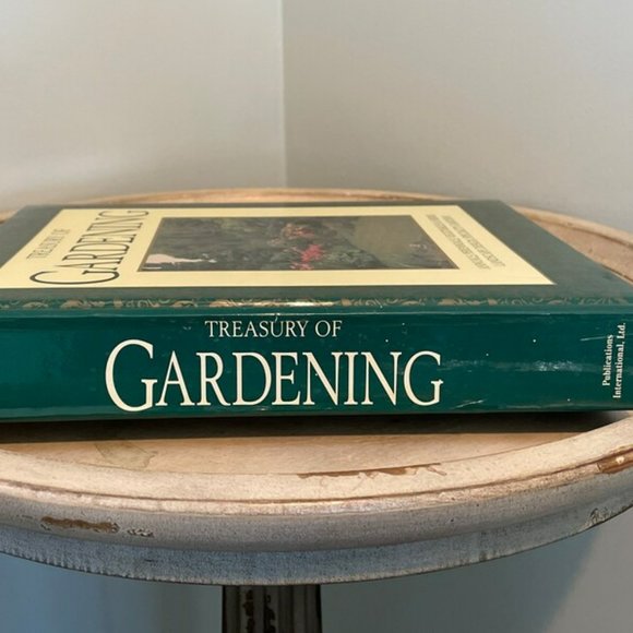 Treasury of Gardening Annuals, Perennials, Vegetables & Herbs, Landscape Design - Picture 2 of 9